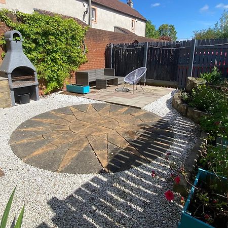 Cosy Cottage With Free Parking Close To Airport Edinburgh Exterior photo